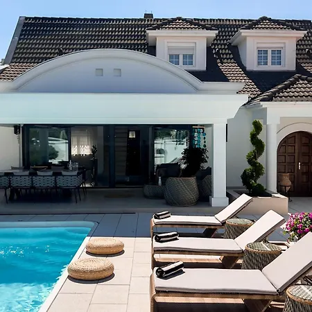 Villa Ring Pool & Padel Baric Exterior foto